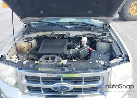 2009 Ford Escape Xlt z USA, uszkodzony, nr VIN 1FMCU93G09KB54459